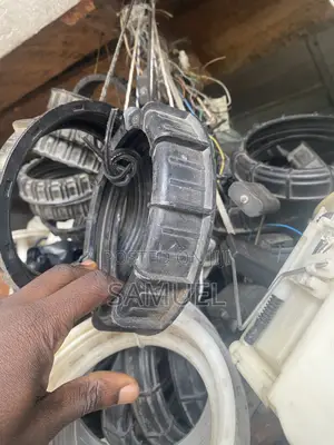 Toyota Vitz Fuel Pump Cover (Used)