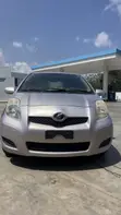 Toyota Vitz 1.3 FWD 5dr 2010 Silver - 2