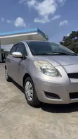 Toyota Vitz 1.3 FWD 5dr 2010 Silver - 4