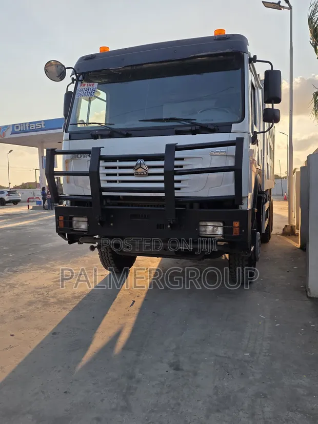 CNHTC Howo Dump Truck - 1