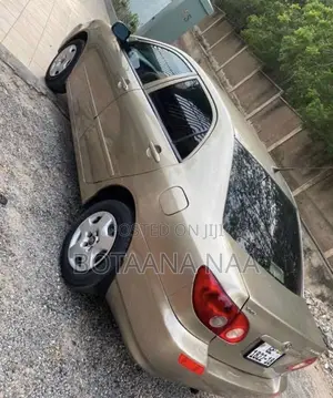 Toyota Corolla 1.4 C Limousine Luna 2005 Gold