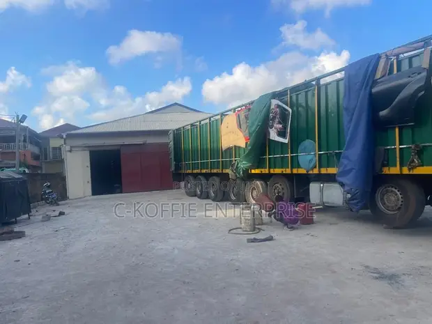 1,220 sqm Warehouse for Rent at Circle - 1