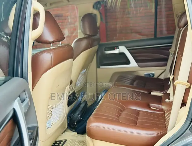 2023 Toyota Land Cruiser - 1