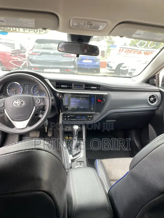 2018 Toyota Corolla SE (1.8L) - 1