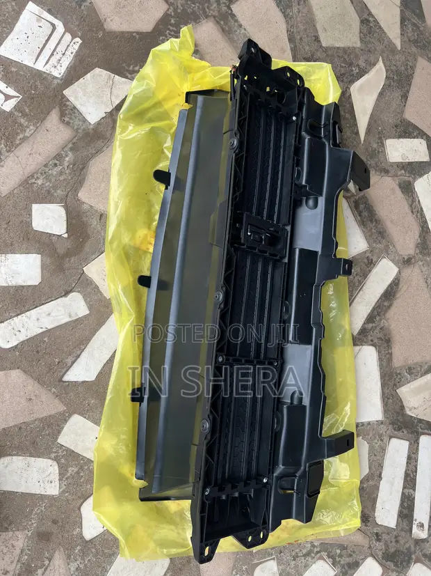 Honda CR-V Shutter Grill (2017-2022) - 1