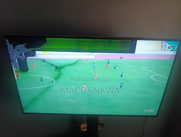 43" Samsung Crystal UHD 4K Smart TV - 1