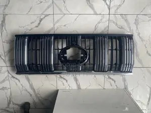 Land Cruiser Prado 2018-2021 Top Grille