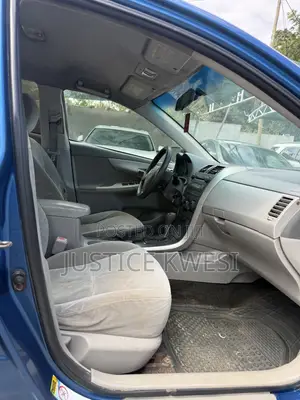 2010 Toyota Corolla LE Sedan