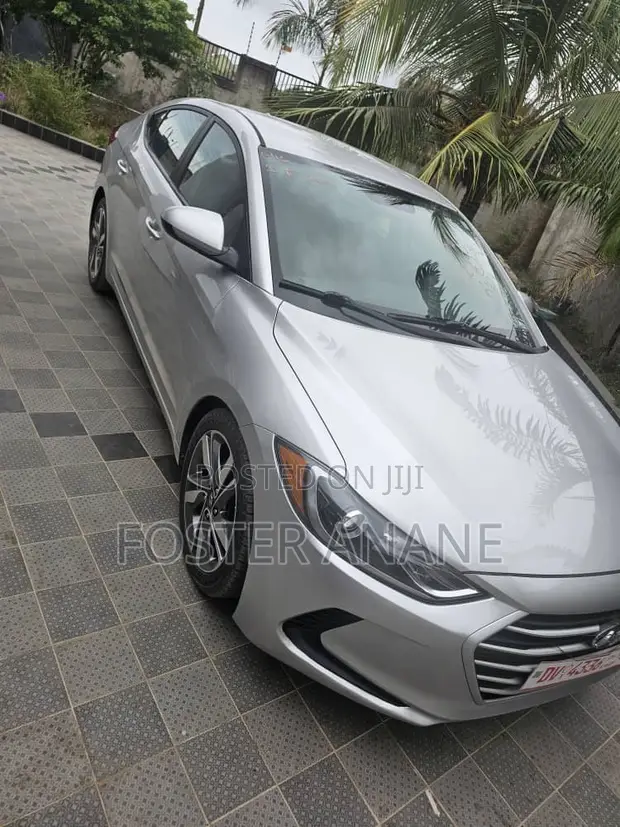 2017 Hyundai Elantra SE Sedan FWD 2.0L Silver - 1
