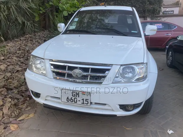 Tata Xenon 2014 White - 1