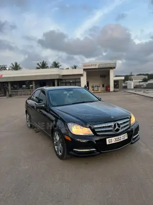 Mercedes-Benz C250 2013 Black