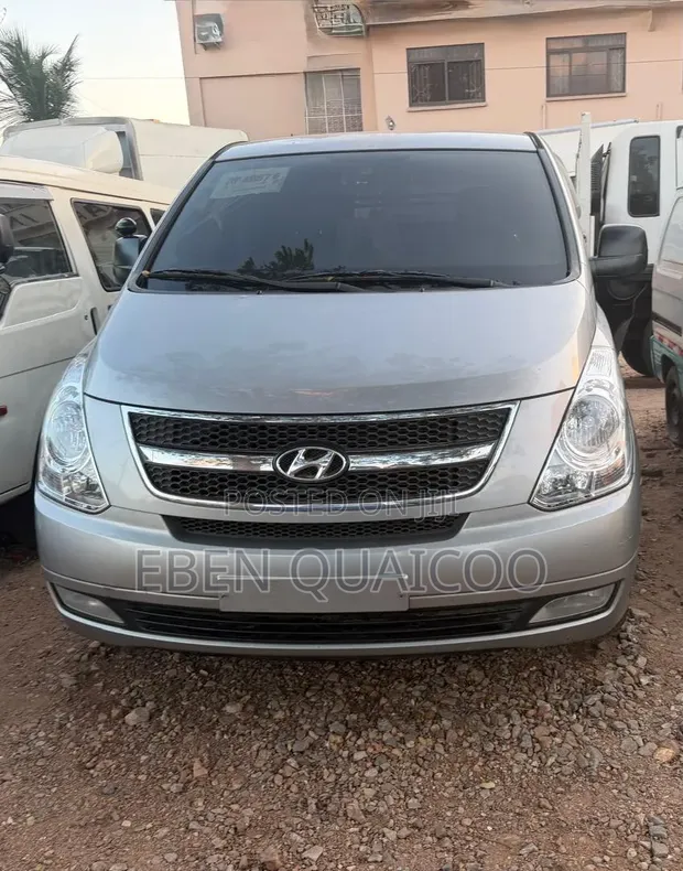 Hyundai Starex 2016 Grey - 1