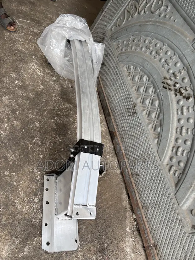 Honda CR-V Reinforcement Bar (2023-2026) - 1