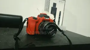 Canon EOS Digital Camera with RF-S 18-45mm Lens