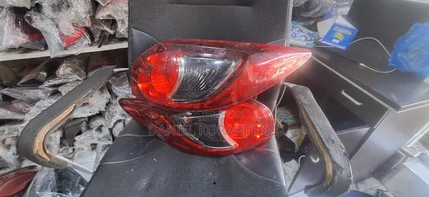 Mazda CX-5 Taillight Pair (Used) - 1
