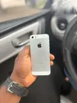 Apple iPhone SE 64GB Black - 2