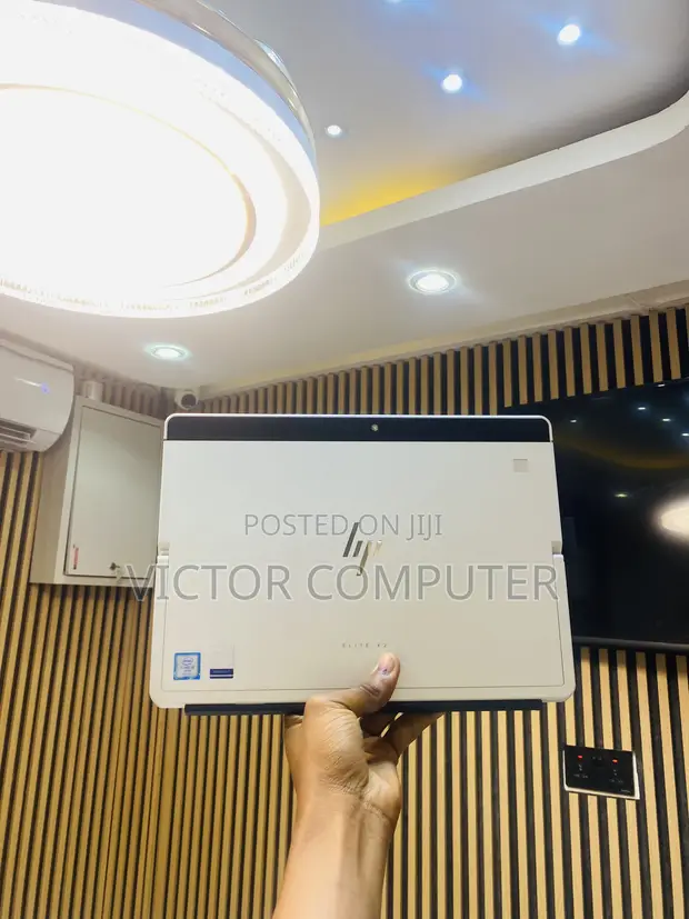 HP Elite x2 1012 G2 Laptop - 1