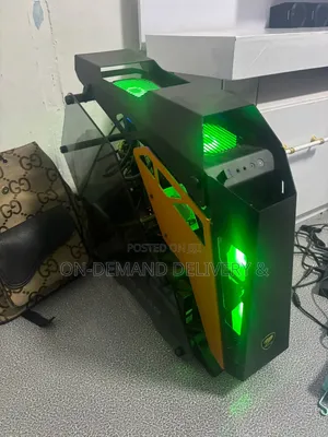 Desktop Computer: Intel Core i7, 16GB RAM, AMD RX 580