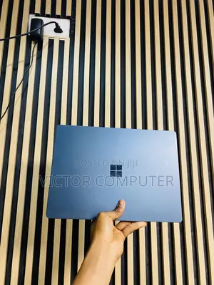 Microsoft Surface Laptop - 8GB RAM, 256GB SSD, Intel Core i5