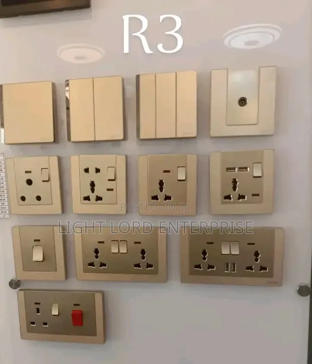 Dublin Universal Socket and Switch with LED, 30-Year Warranty - 1