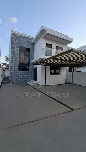 4 Bedroom House with Boys Quarters and Pool in Baatsona Total