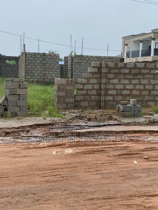 Land for Sale in Koforidua (Nyamekrom) - 1