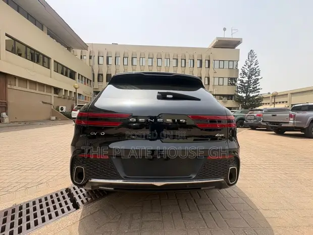 Genesis GV70 2.5T 2022 Black - 1