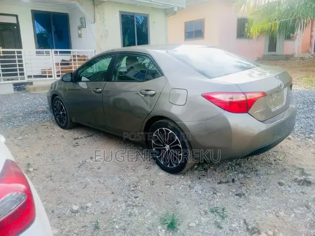 2018 Toyota Corolla Gold - 1