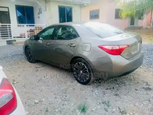 2018 Toyota Corolla Gold