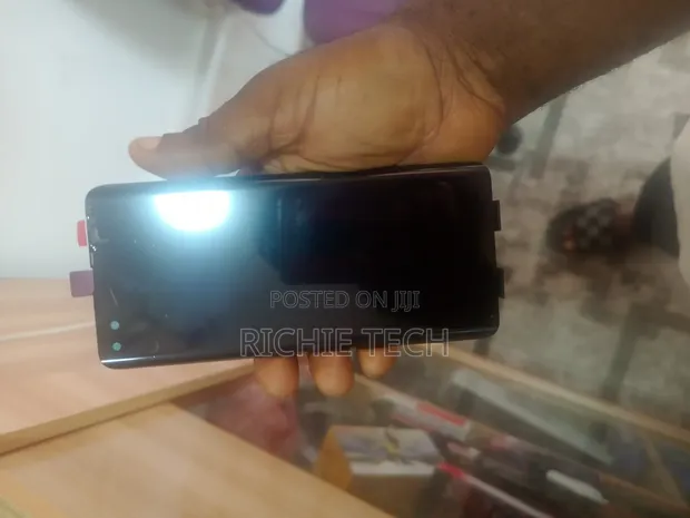 Tecno Phantom X Screen - 1