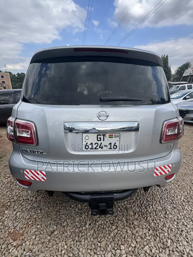 Nissan Patrol 2016 Silver - 1