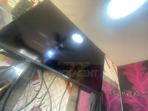 Nasco 32-inch Digital TV