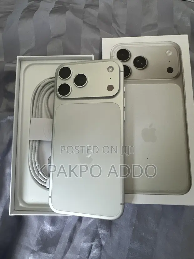 Apple iPhone 17 Pro Max 256GB Silver - 1