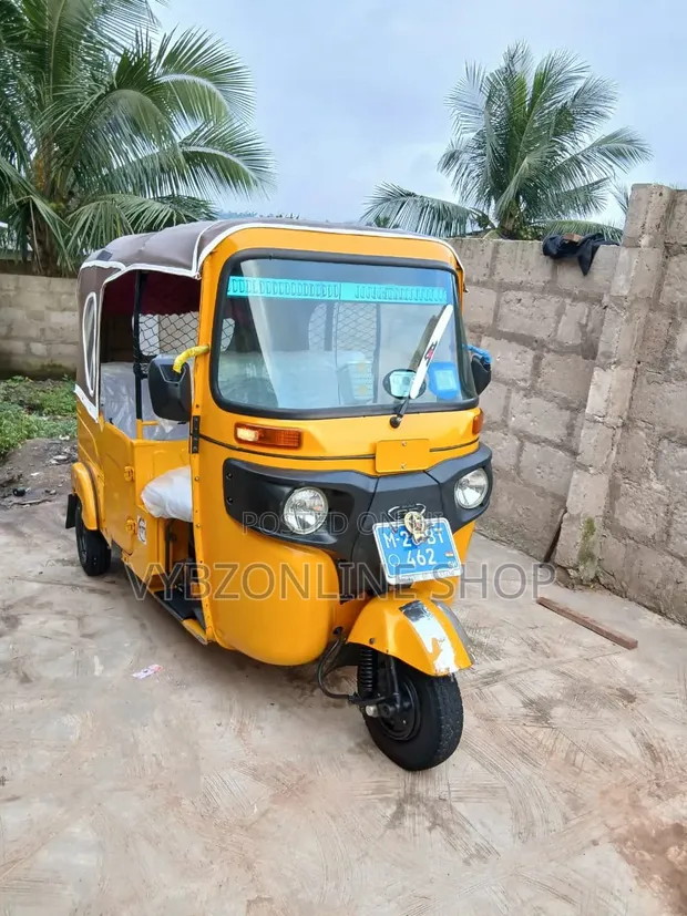 Bajaj RE 2026 Yellow - 1