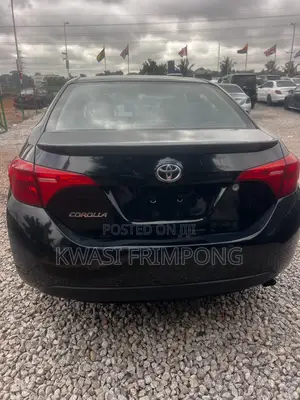 Toyota Corolla LE 2018 Black