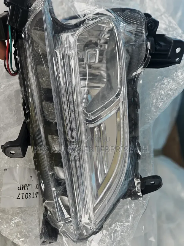 Hyundai Santa Fe 2016-2018 Fog Light (One Side) - 1