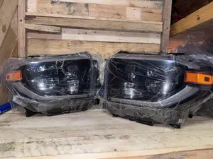 Toyota Tundra 2014-2021 LED Reflector Headlights Pair