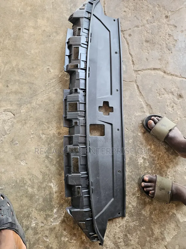 Hyundai Santa Fe Radiator Support Cover (2020-2022) - 1