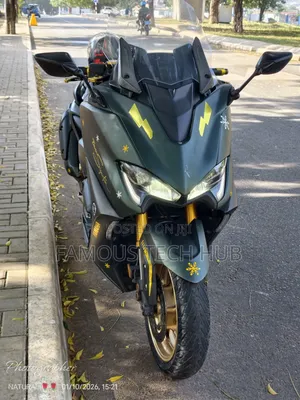 Yamaha Tmax 560cc Scooter 2021 - Green