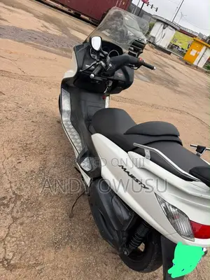 Yamaha Majesty 400 Scooter - 2012