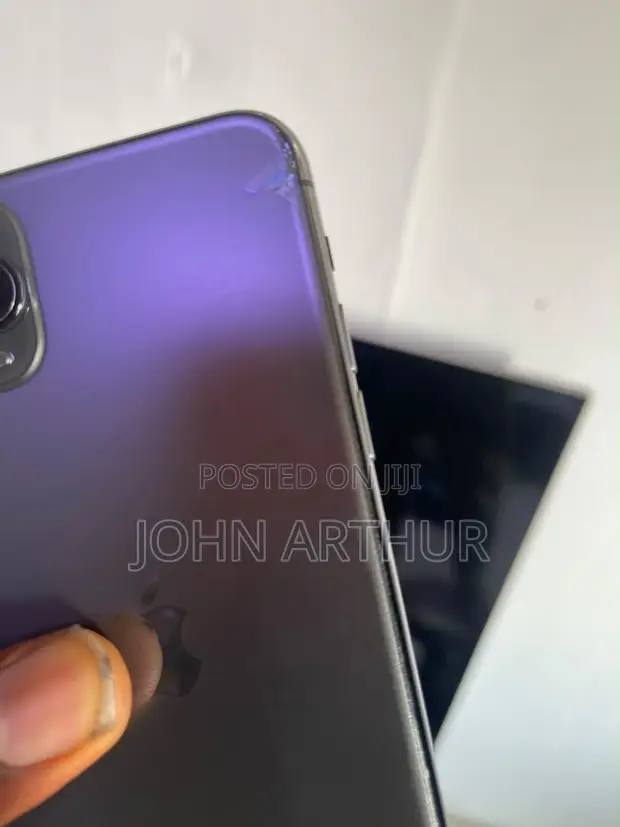 Apple iPhone 11 Pro Max 64GB Black - 1