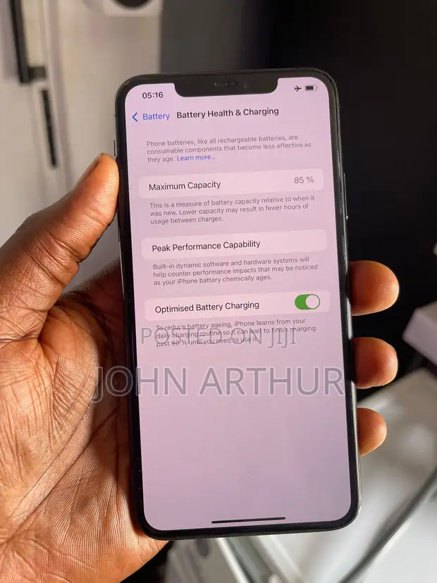 Apple iPhone 11 Pro Max 64GB Black - 1