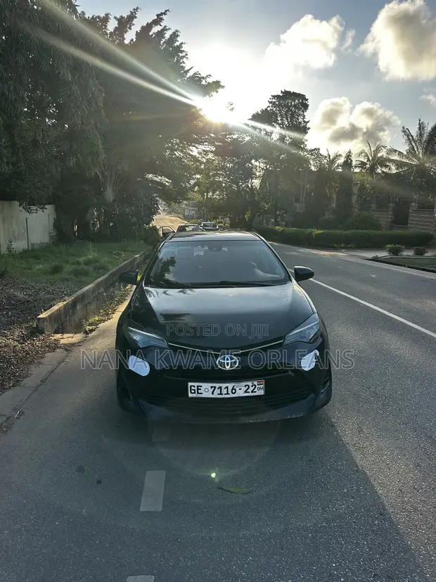 2017 Toyota Corolla LE Sedan - 1