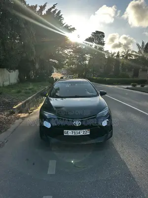 2017 Toyota Corolla LE Sedan