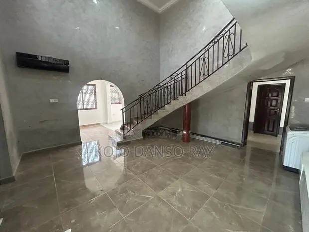 5 Bedroom House for Rent in Pandak Agency, Agbogba - 1