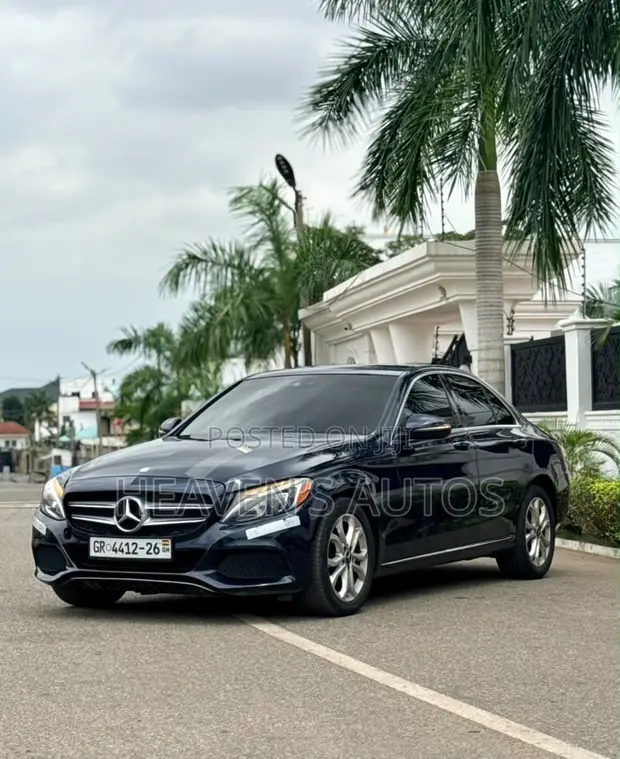 Mercedes-Benz C300 2016 Blue - 1