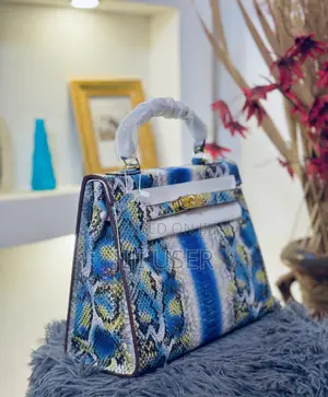 Qaza Ladies Luxury Handbag - Baby Blue