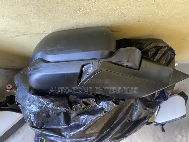 Toyota Tundra Driving Mirror (2022-2026) - 1
