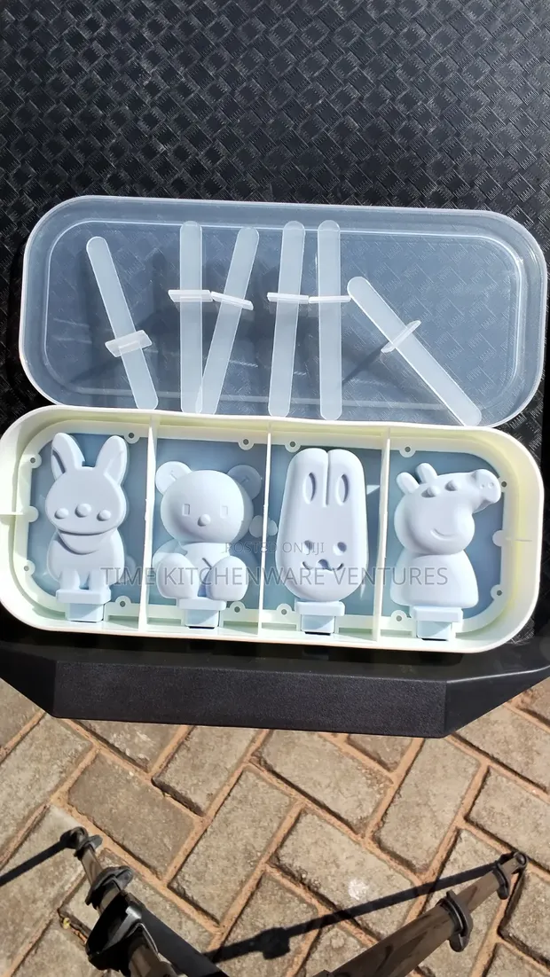 Silicone Ice Cream Mould with Cover - 1