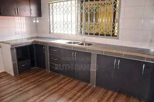 2-Bedroom Block of Flats for Rent in Baatsona Total